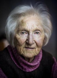 Enlarge image Cover: Questions I Am Asked about the Holocaust - Scribble US