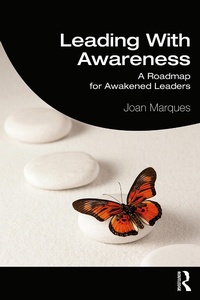 Abbildung von: Leading With Awareness - Routledge