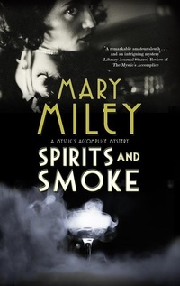 Abbildung von: Spirits and Smoke - Severn House