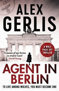 Enlarge image Cover: Agent in Berlin - Canelo