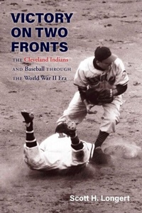 Abbildung von: Victory on Two Fronts - Ohio University Press