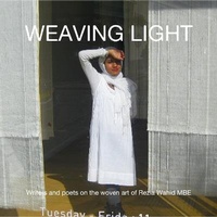 Abbildung von: Weaving Light: Writers and poets on the woven art of Rezia Wahid MBE - Hesterglock Press