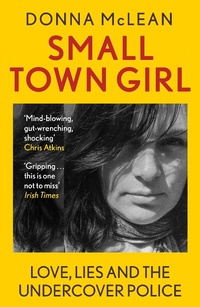Abbildung von: Small Town Girl - Hodder Studio