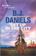 Cover: Set Up in the City - HARLEQUIN INTRIGUE