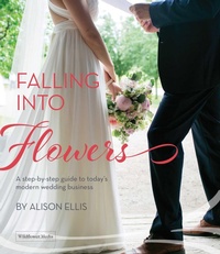 Abbildung von: Falling into Flowers - WildFlower Media, Inc.
