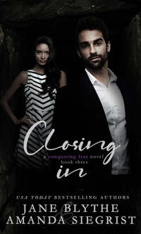 Enlarge image Cover: Closing In - Amanda Siegrist