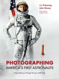 Abbildung von: Photographing America's First Astronauts - Purdue University Press