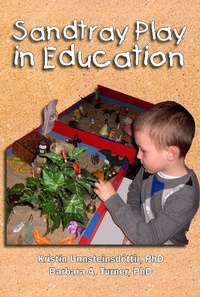 Bild: Sandtray Play in Education - Temenos Press