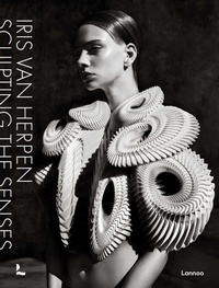 Abbildung von: Iris van Herpen - Lannoo Publishers