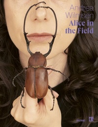 Abbildung von: Alice in the Field - DISTANZ Verlag