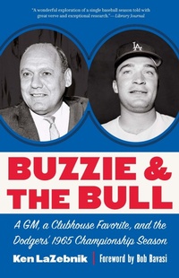 Abbildung von: Buzzie and the Bull - University of Nebraska Press