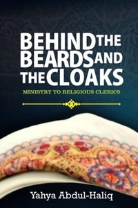 Abbildung von: BEHIND THE BEARDS AND CLOAKS - MINISTRY TO RELIGIOUS CLERICS - Midas Touch GEMS