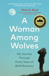 Enlarge image Cover: A Woman Among Wolves - Greystone Books