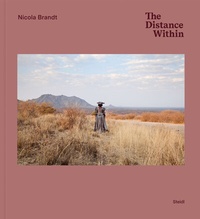 Abbildung von: The Distance Within - Steidl