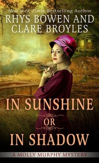 Enlarge image Cover: In Sunshine or in Shadow - Thorndike Press Large Print