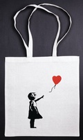 Cover: Umh&auml;ngetasche Banksy Girl with Balloon - Anaconda Verlag