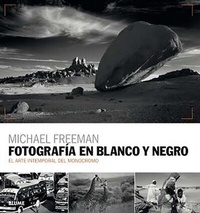 Abbildung von: Fotografía en blanco y negro - Blume