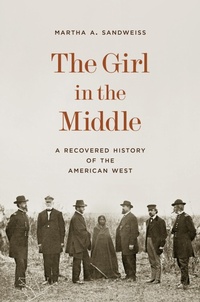 Abbildung von: The Girl in the Middle - Princeton University Press