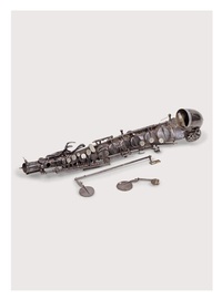 Enlarge image Cover: War Damaged Musical Instruments - DISTANZ Verlag