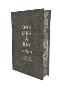 Abbildung von: Charcoal Canvas One Line a Day - Chronicle Books