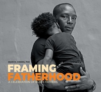 Abbildung von: Framing Fatherhood - Andrews McMeel Publishing