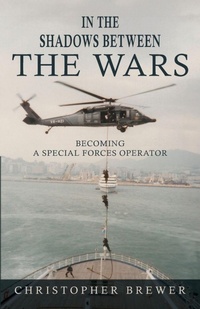 Enlarge image Cover: In the Shadows Between the Wars - Authors on Mission