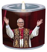 Abbildung von: Windlicht aus Glas - Papst Leo XIV - Butzon & Bercker