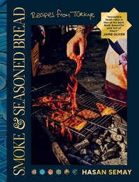 Abbildung von: Smoke and Seasoned Bread - Interlink Books