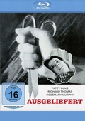 Cover: Ausgeliefert - OneGate Media