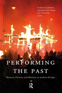 Bild: Performing the Past - Routledge