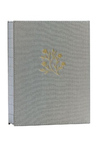 Enlarge image Cover: NKJV New Testament, Tracing edition: Engaging the Scripture Word by Word (Gray Cloth over Board) - Thomas Nelson Publishers
