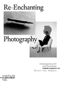 Cover: Re-Enchanting Photography: Contemporary Art and Surrealism - Valiz