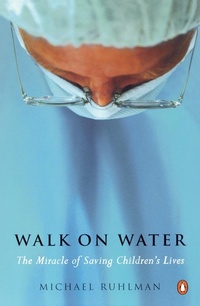 Abbildung von: Walk on Water - Penguin USA