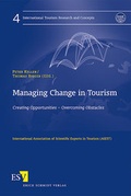 Cover: Managing Change in Tourism - Erich Schmidt Verlag