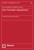 Cover: Den Fremden akzeptieren - Nomos