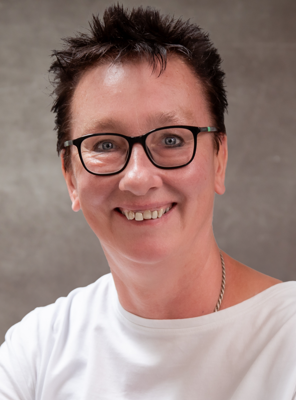 Porträt von Claudia Heine