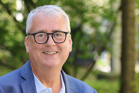 Portät von Philipp Neie, CEO Schweitzer Fachinformationen